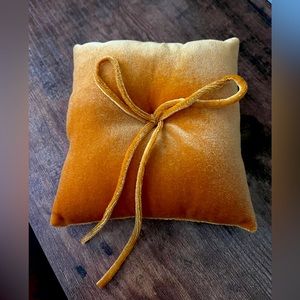 Gold velvet ring bearer’s pillow